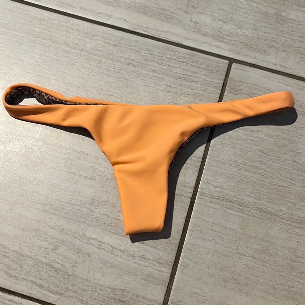 BNWOT Acacia Swimwear Bikini Pipeline Bottoms Orange